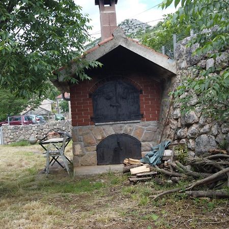 Holiday Home Skevini Dvori Stari Grad Kültér fotó