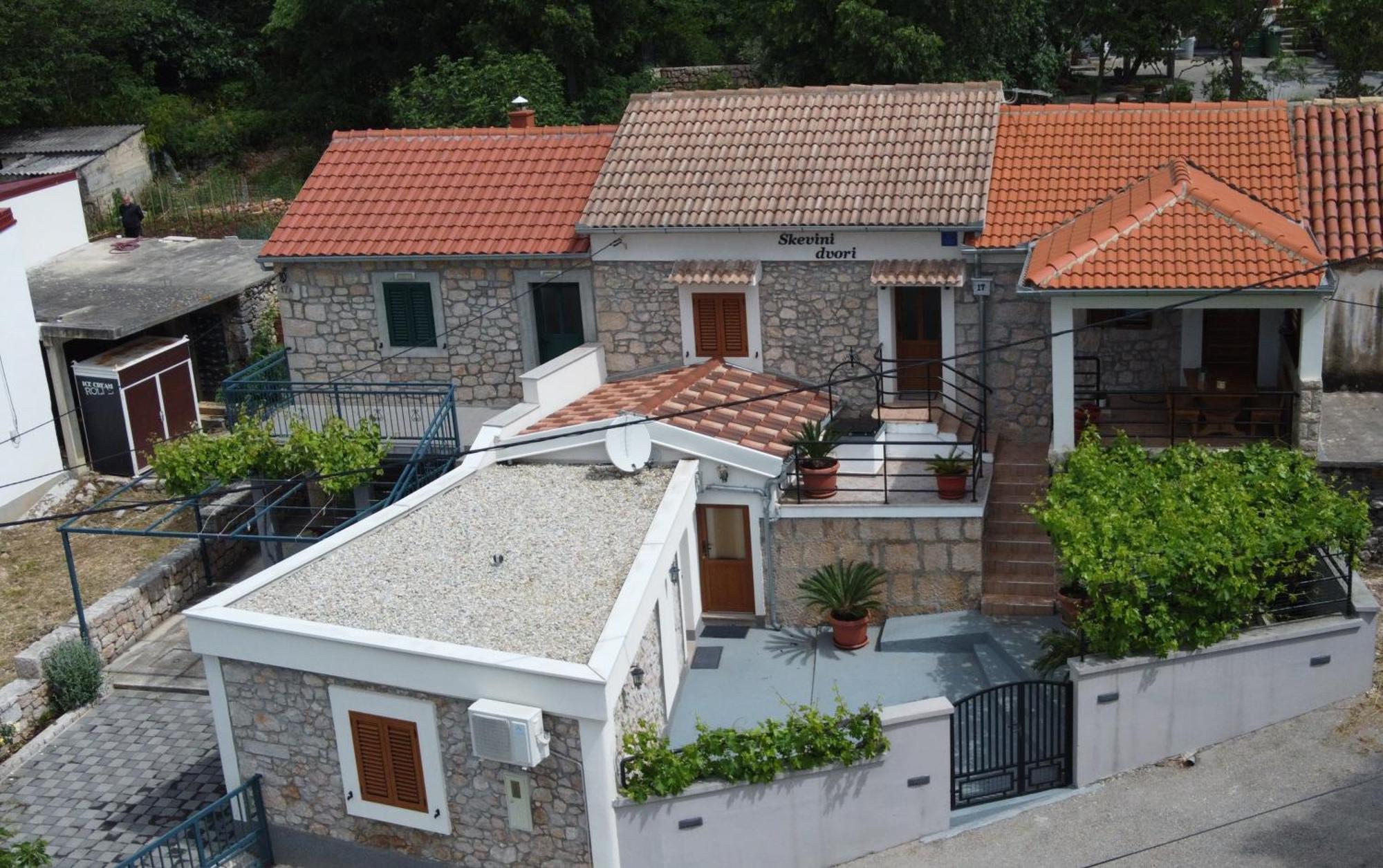 Holiday Home Skevini Dvori Stari Grad Kültér fotó